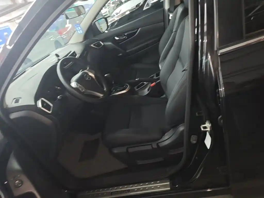 Nissan Qashqai — миниатюра 15