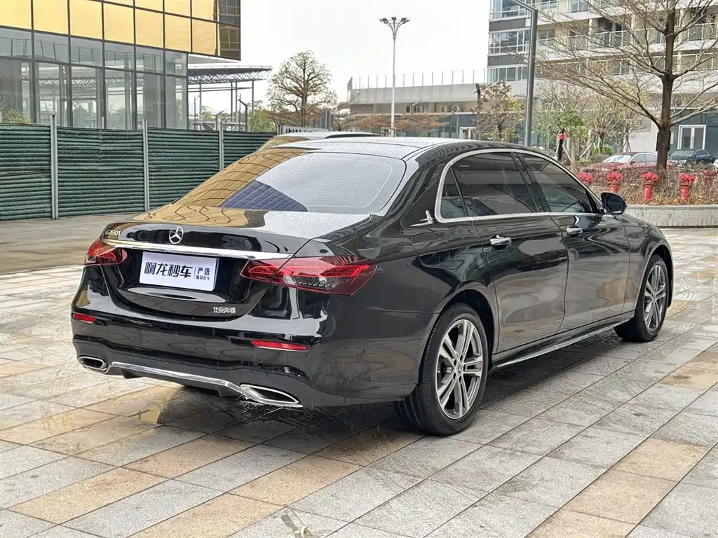 MERCEDES-BENZ E CLASS