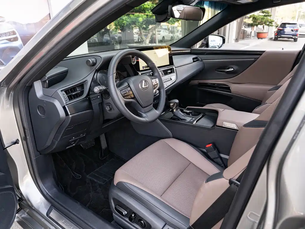 Lexus ES — миниатюра 9