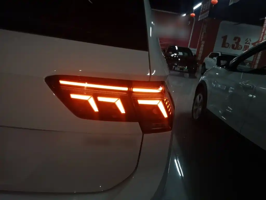 Volkswagen Tiguan L — миниатюра 8