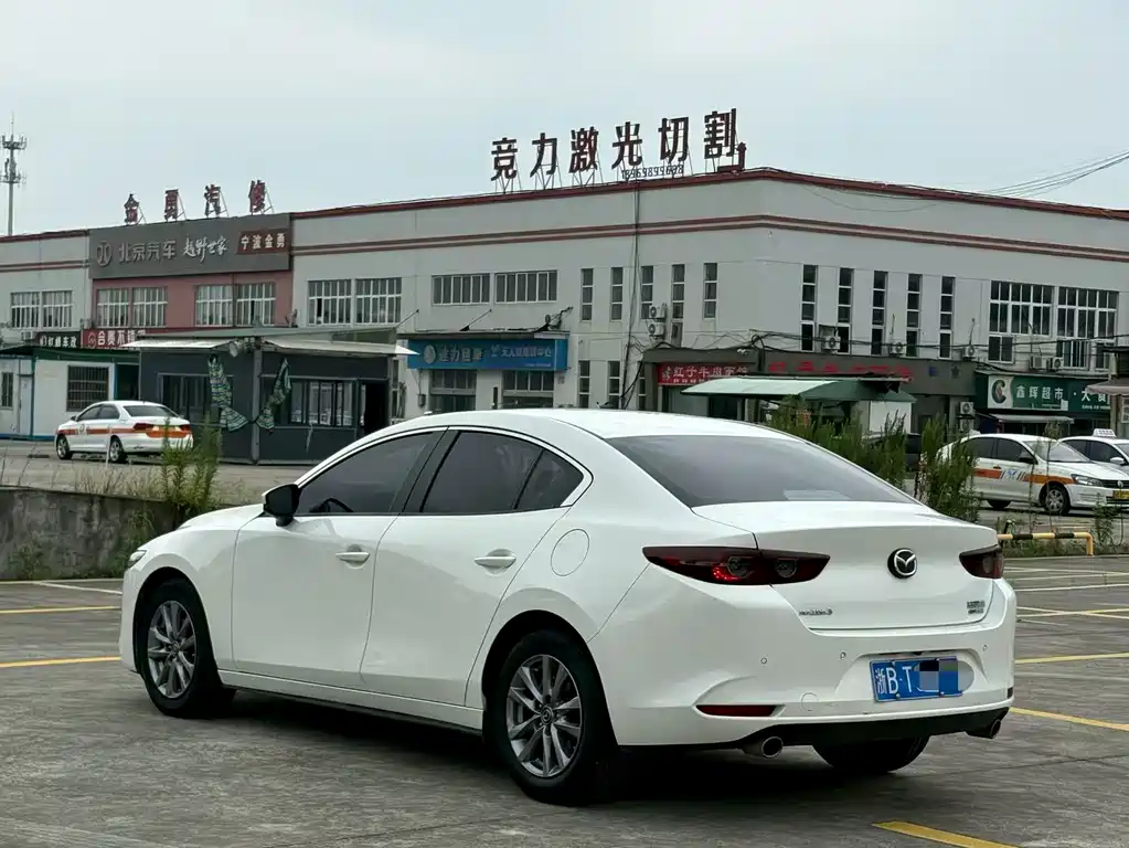 Mazda 3 Axela — миниатюра 6