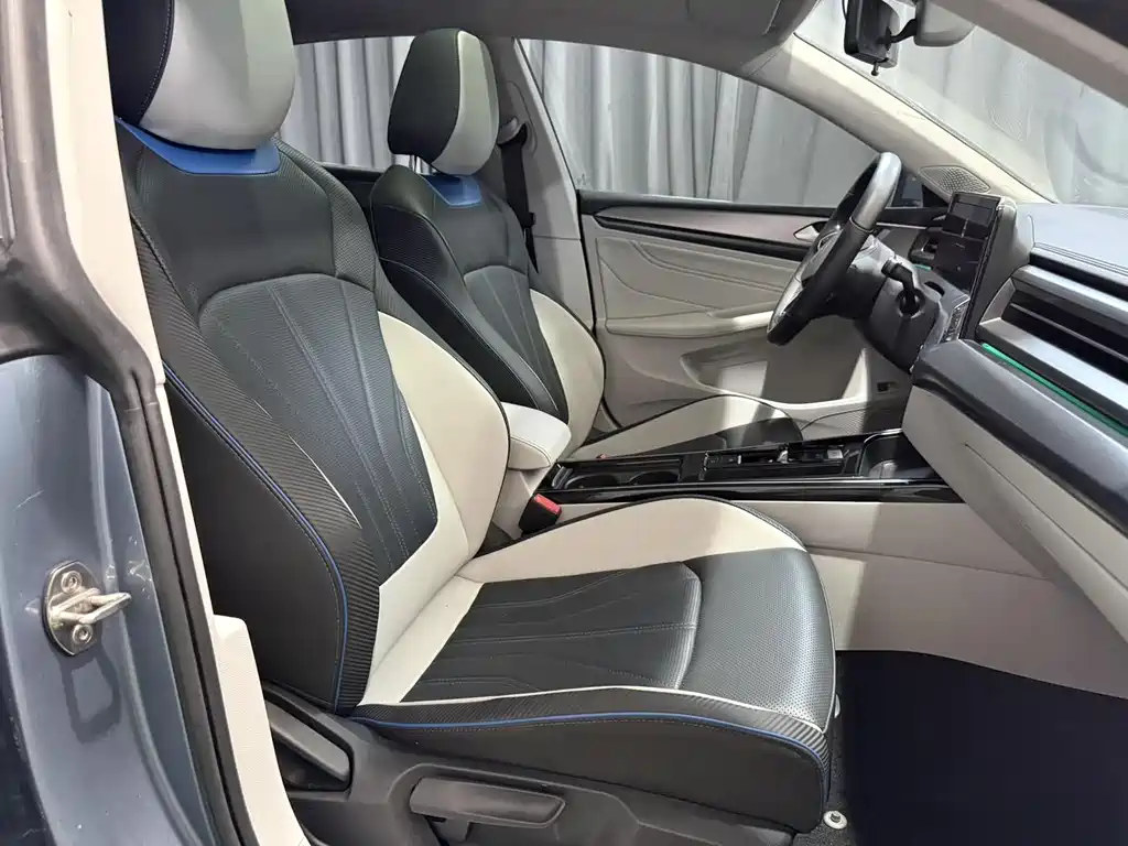 Volkswagen Lamando — миниатюра 7