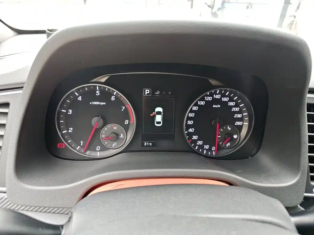 Hyundai Elantra — миниатюра 4