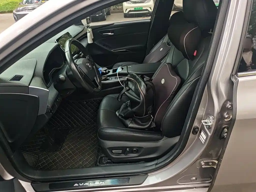 Toyota Avalon — миниатюра 13