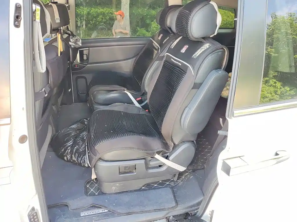 Luxgen Big 7 MPV — миниатюра 18