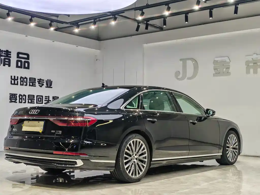 Audi A8 — миниатюра 14