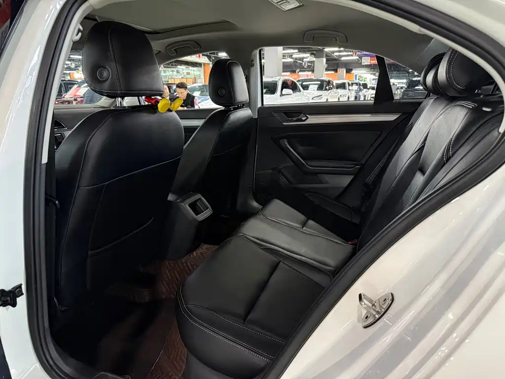 Volkswagen Lamando — миниатюра 5