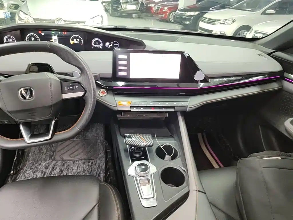 Changan UNI-V — миниатюра 13