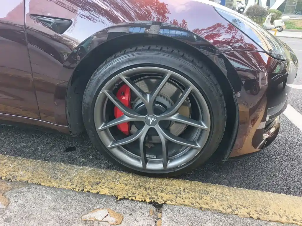 Tesla Model 3 — миниатюра 23