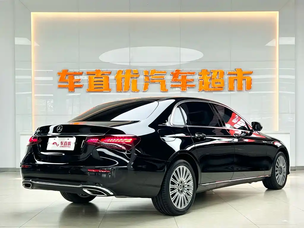 Mercedes-Benz E-Class — миниатюра 5