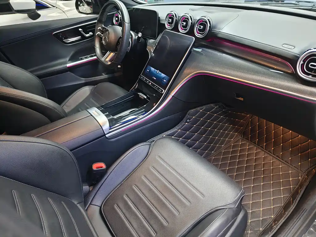 Mercedes-Benz C-Class — миниатюра 6
