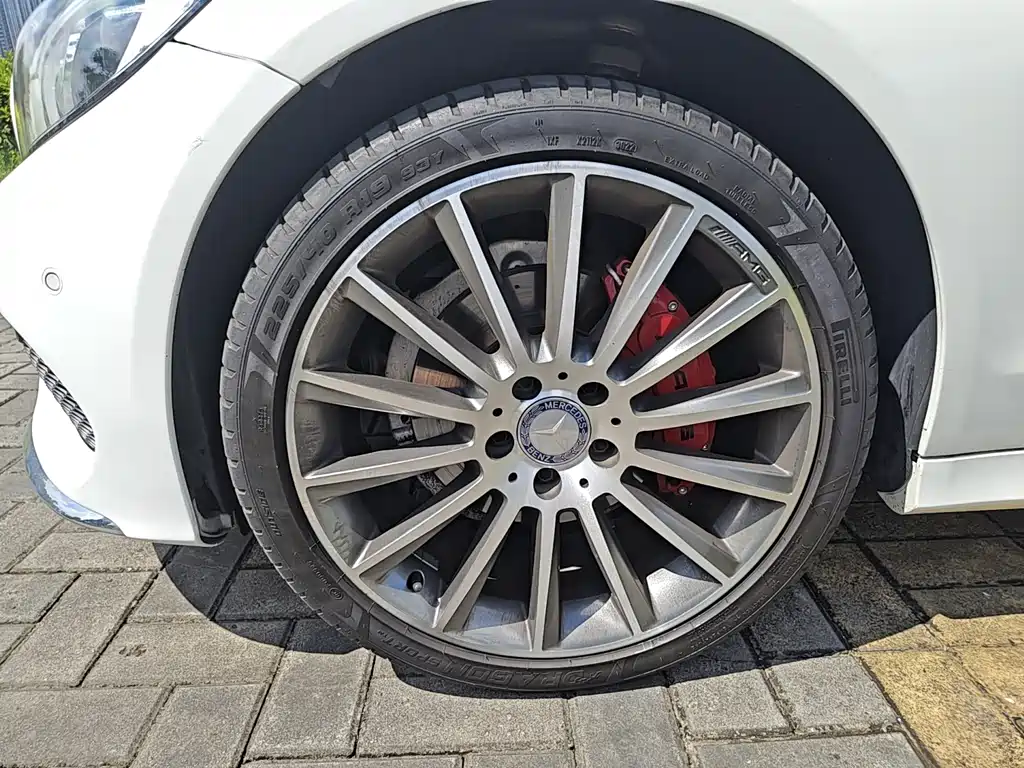 Mercedes-Benz C-Class — миниатюра 5