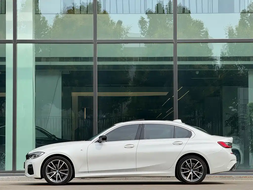 BMW 3 Series — миниатюра 2
