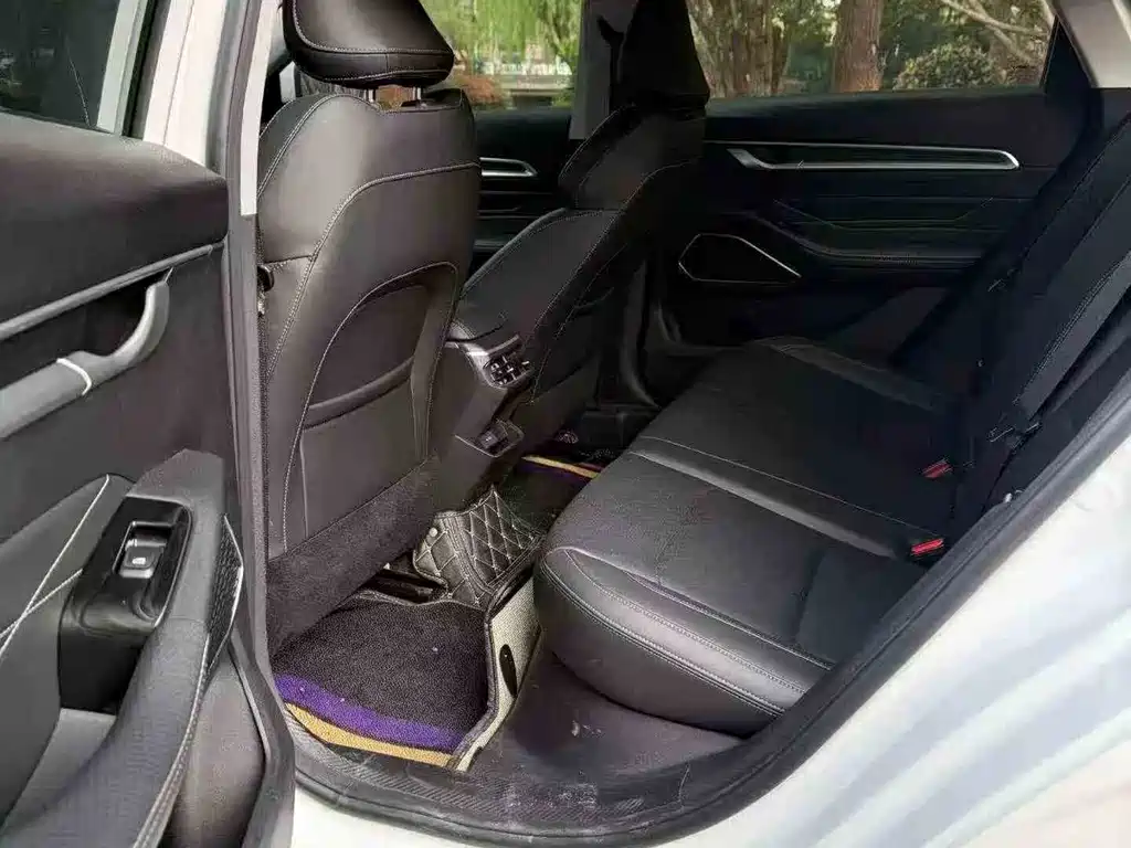 Geely Emgrand L — миниатюра 6