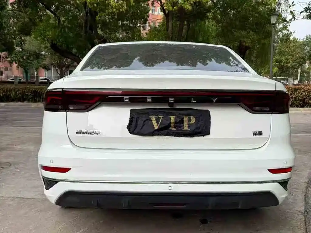 Geely Emgrand L — миниатюра 9