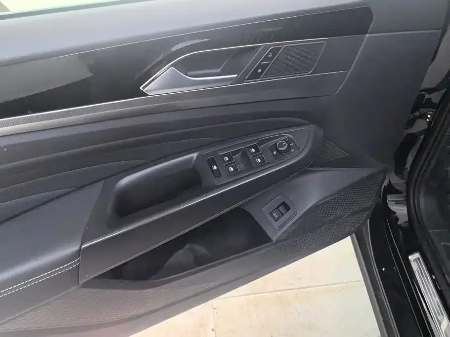 Volkswagen Passat — миниатюра 7
