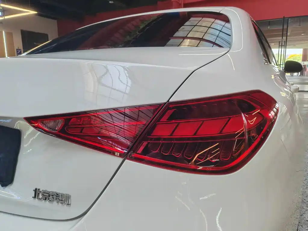 Mercedes-Benz C-Class — миниатюра 16