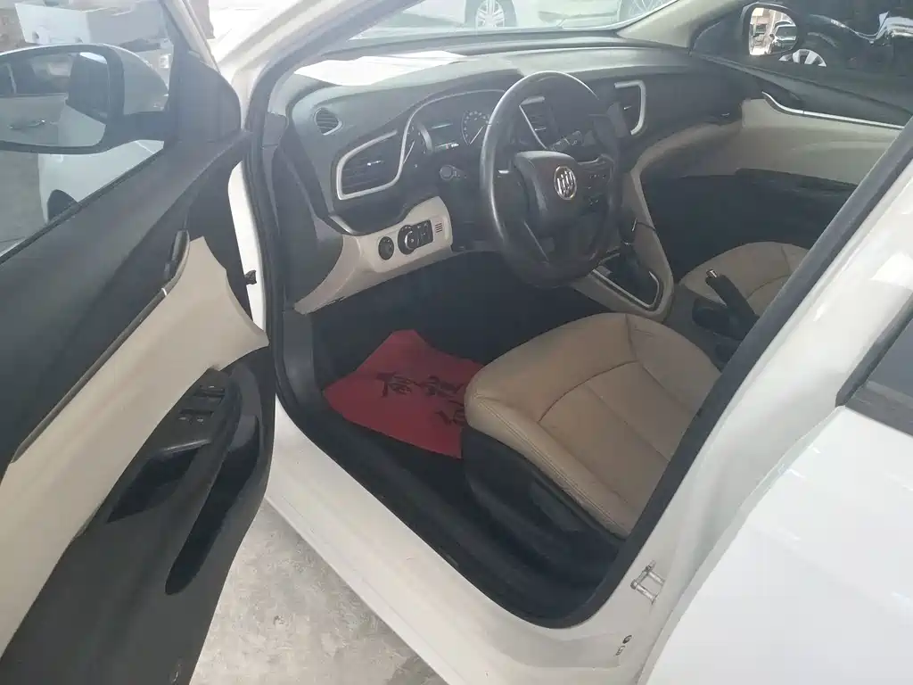 Buick Excelle — миниатюра 3