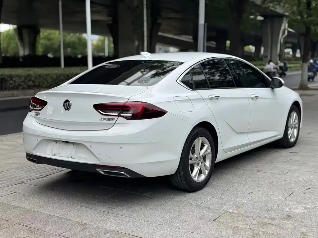 Buick Regal — миниатюра 8
