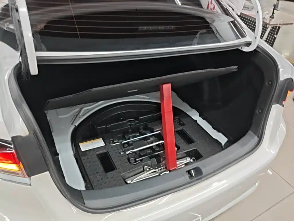 Toyota Corolla — миниатюра 19