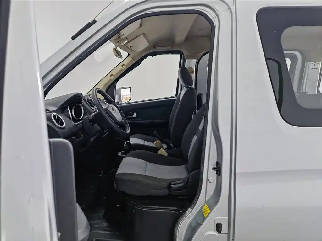 CHANGAN CHANGAN RUIXING M60