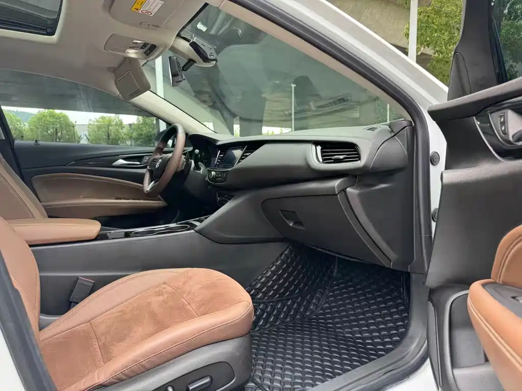 Buick Regal — миниатюра 7