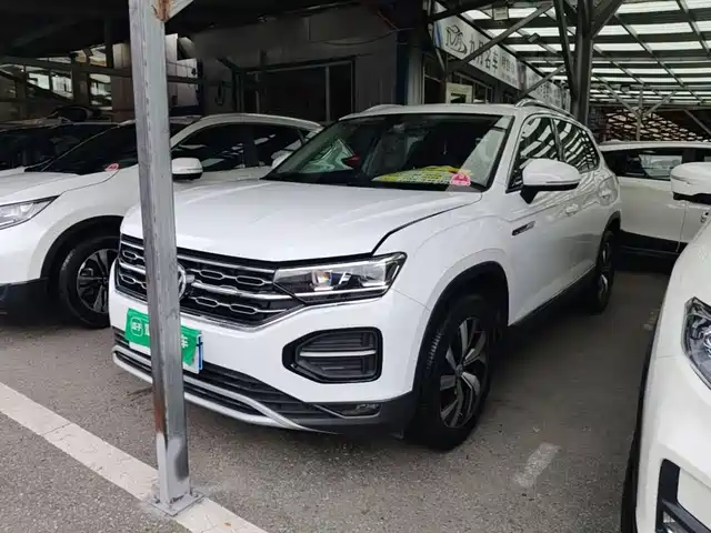 Volkswagen Tharu