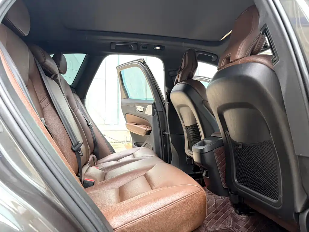Volvo XC60 — миниатюра 13