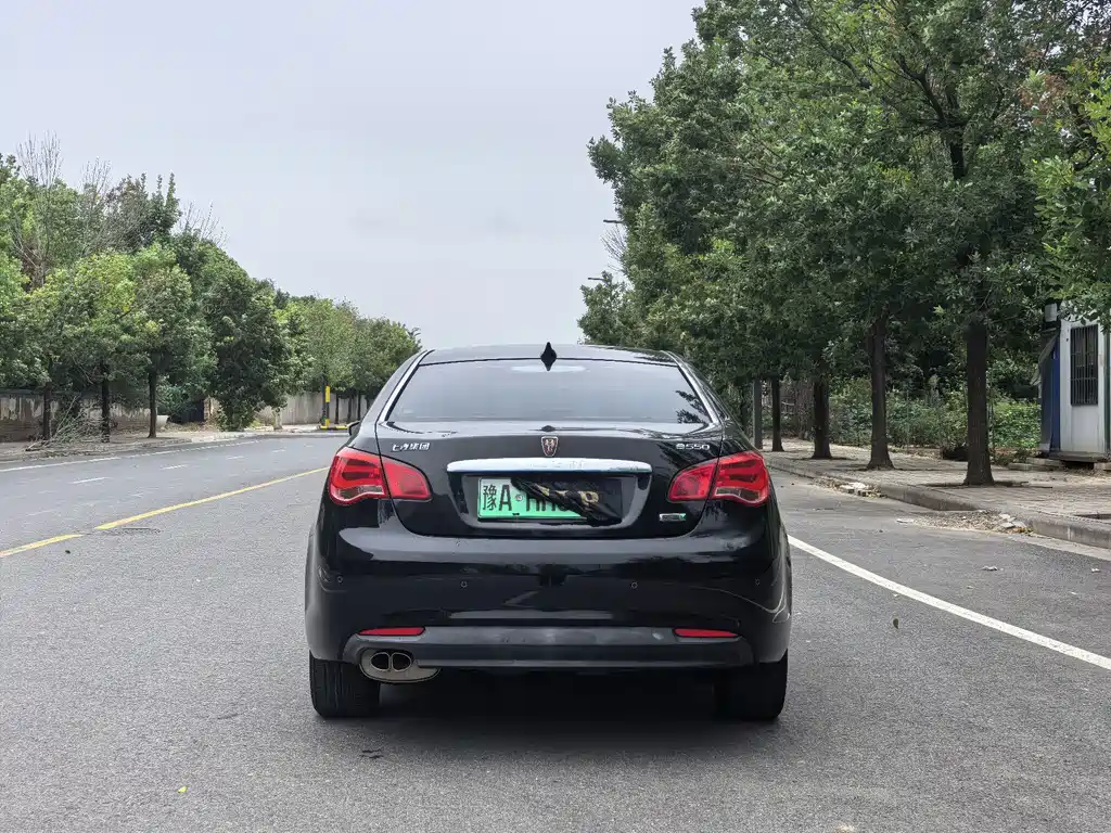 Roewe Wei Wei 550 — миниатюра 5