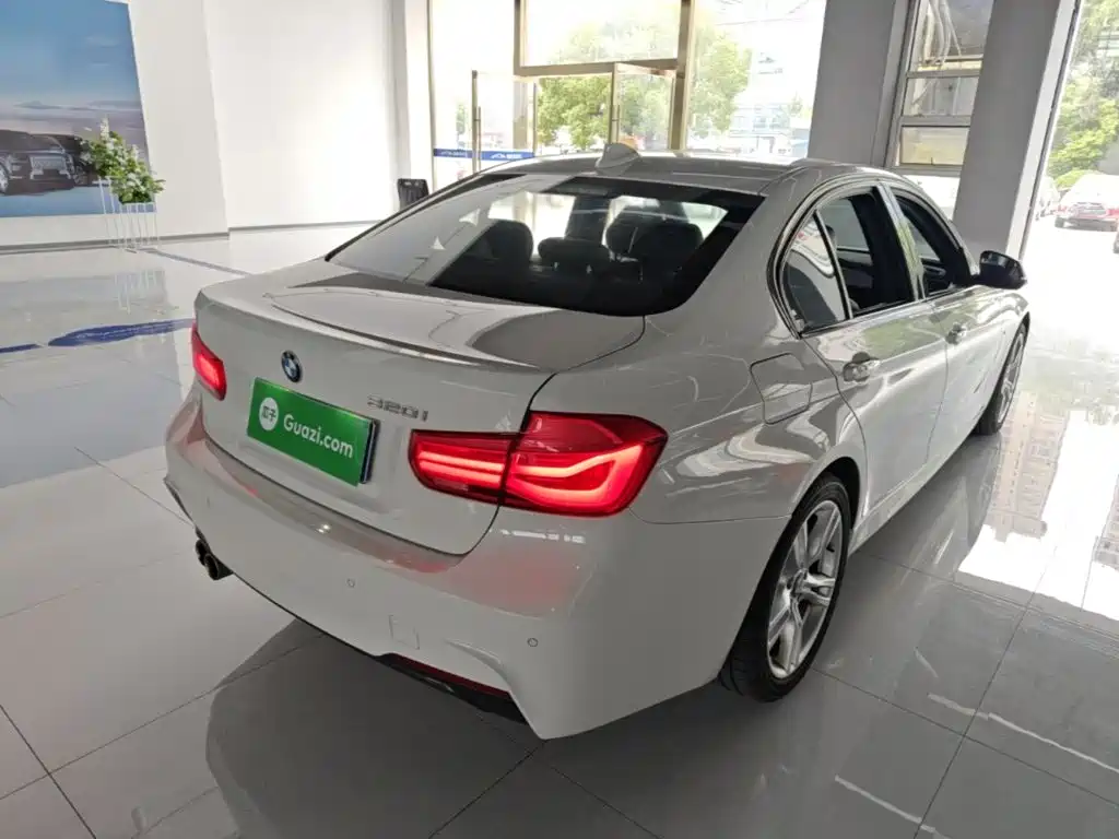 BMW 3 Series — миниатюра 7