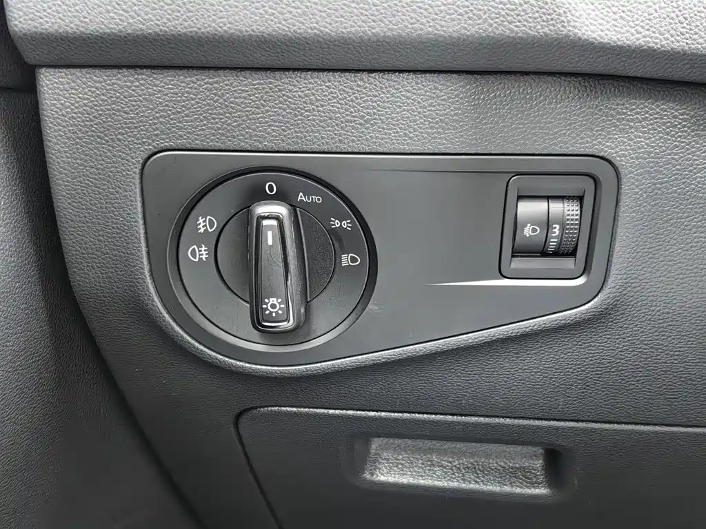 Volkswagen Tiguan L — миниатюра 21