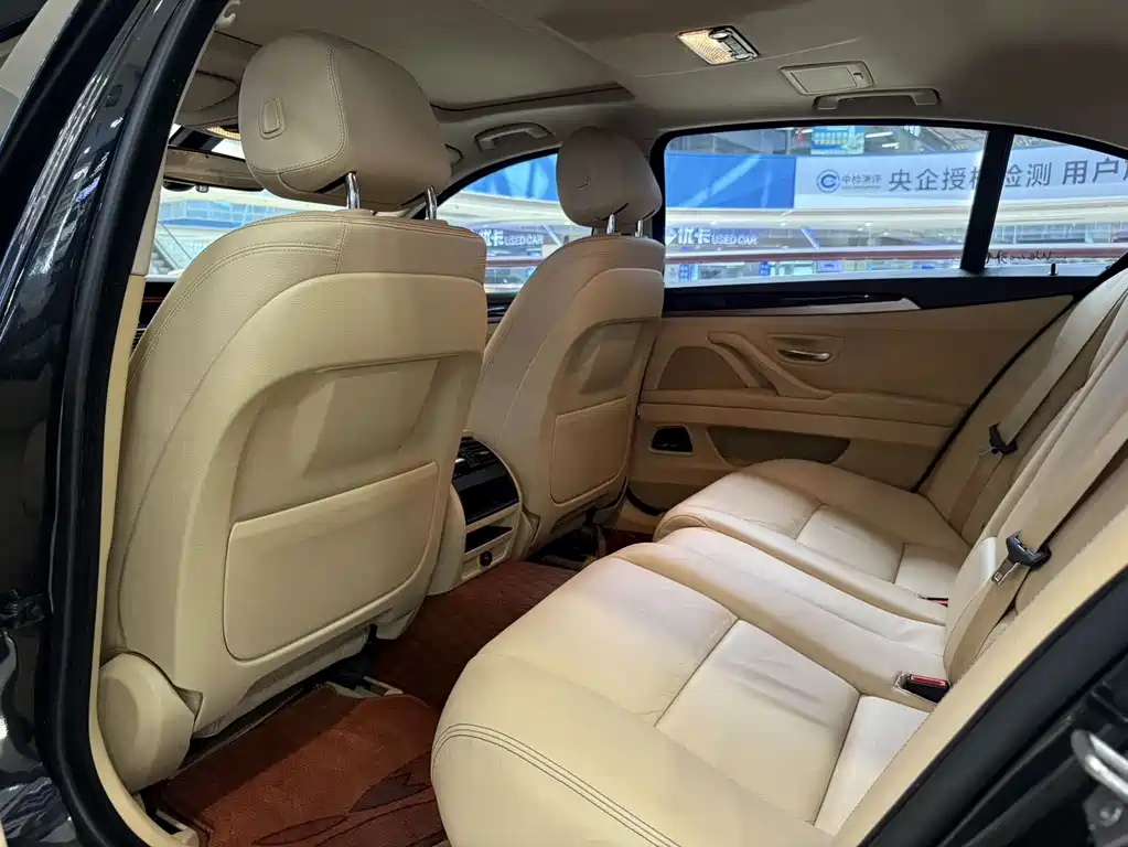 BMW 5 Series — миниатюра 5
