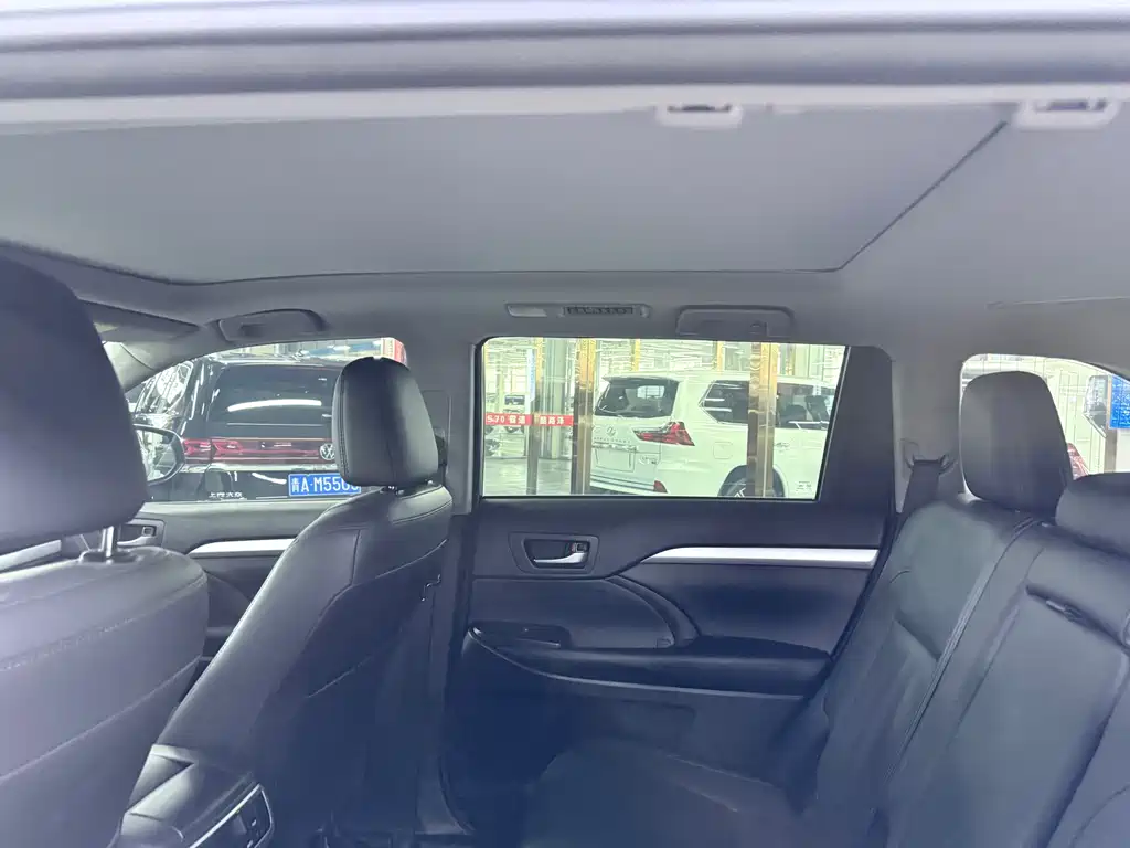 Toyota Highlander — миниатюра 12