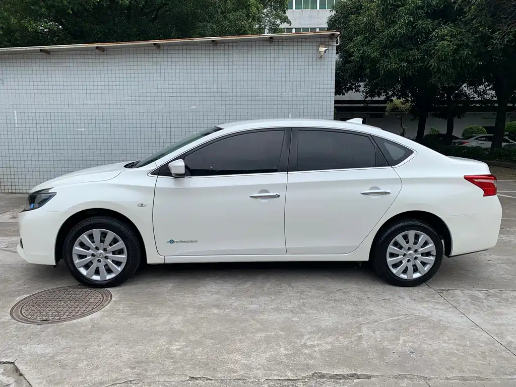 Nissan Sylphy EV — миниатюра 3