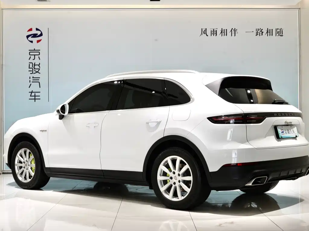 PORSCHE CAYENNE NEW ENERGY