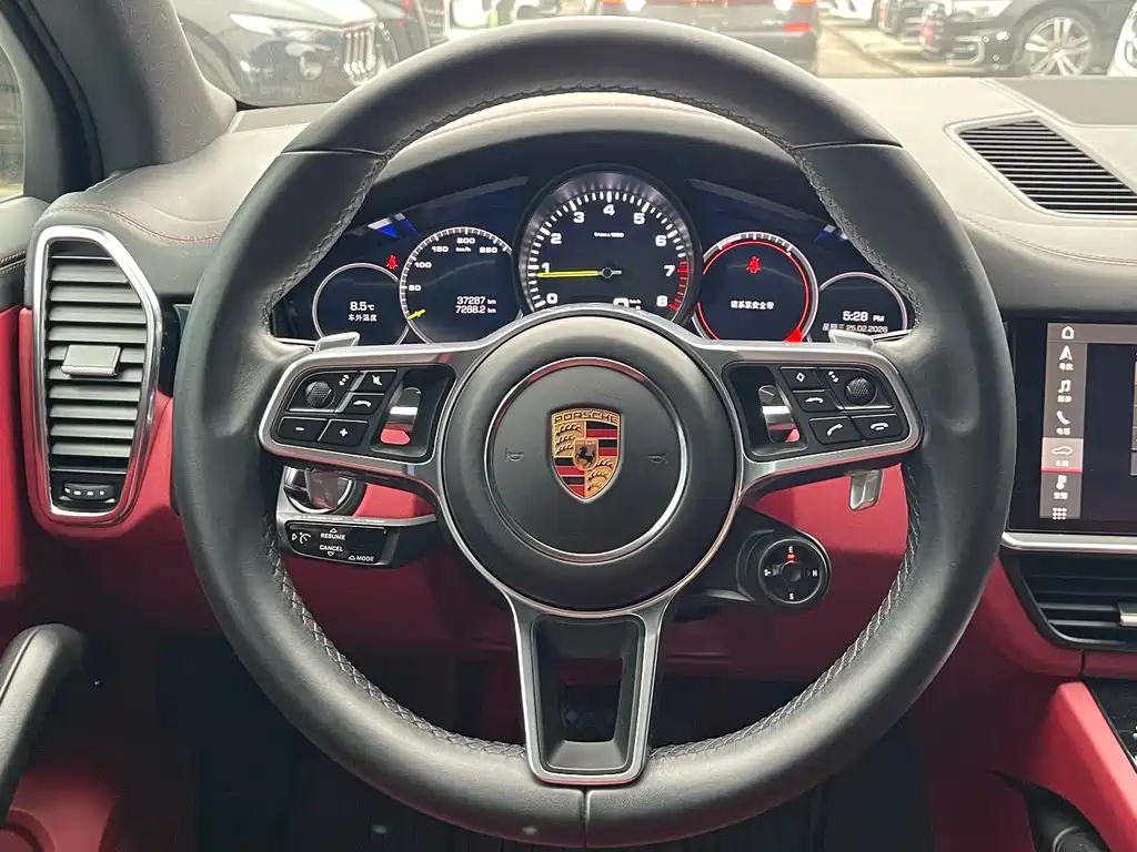 PORSCHE CAYENNE NEW ENERGY