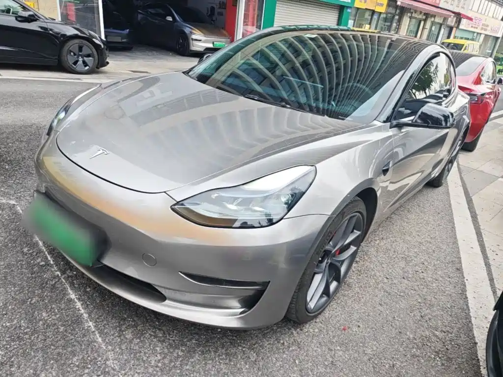 Tesla Model 3 — миниатюра 2