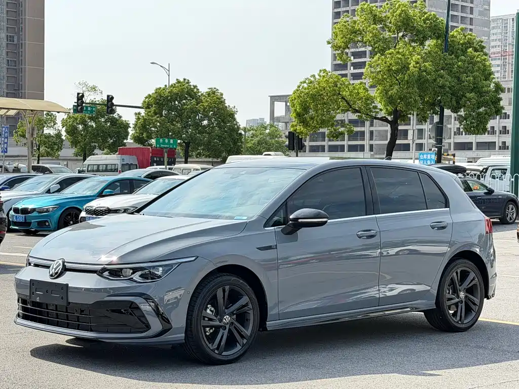 Volkswagen Golf 2022