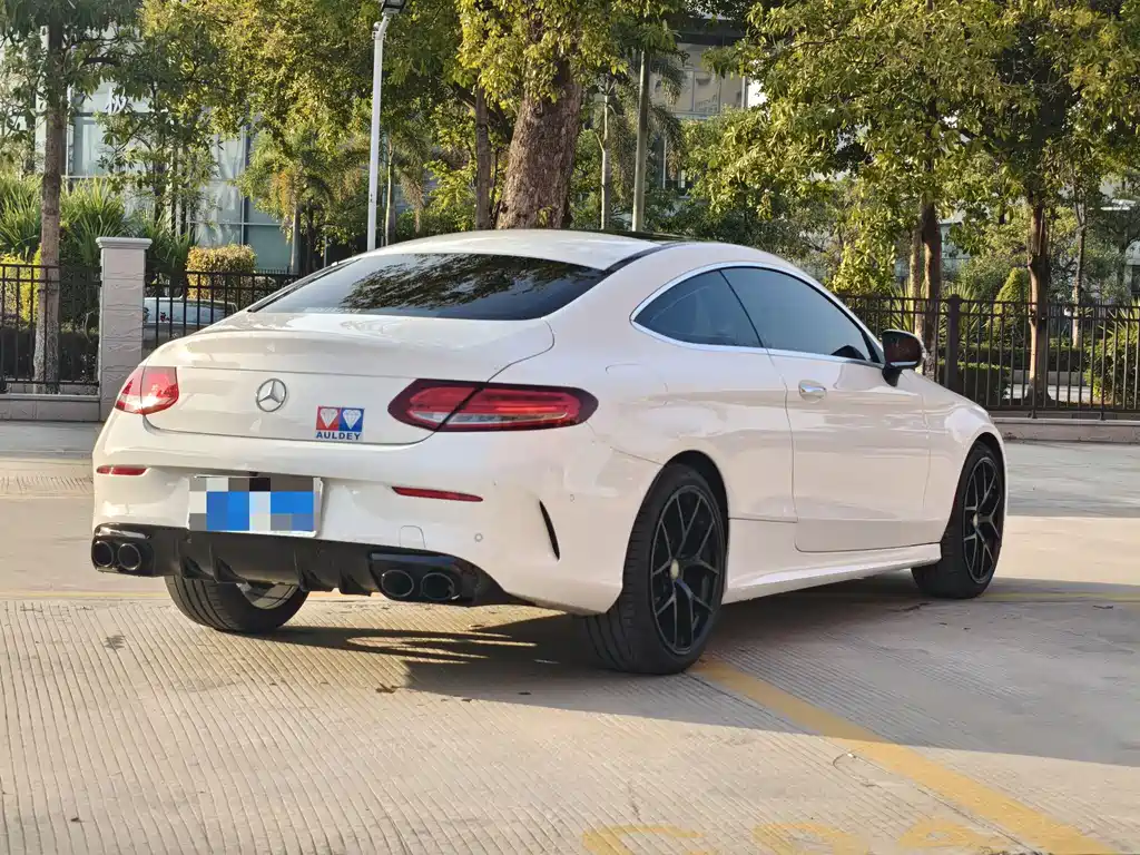 MERCEDES-BENZ C CLASS