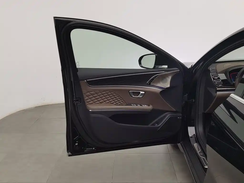 BYD Han — миниатюра 8