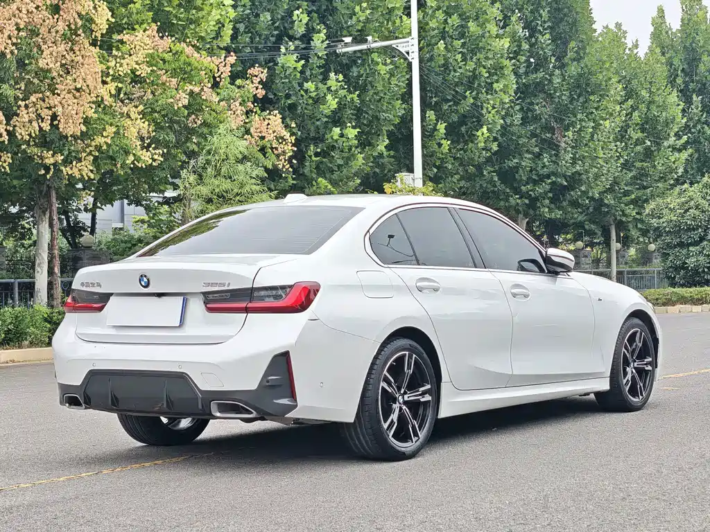 BMW 3 Series — миниатюра 11