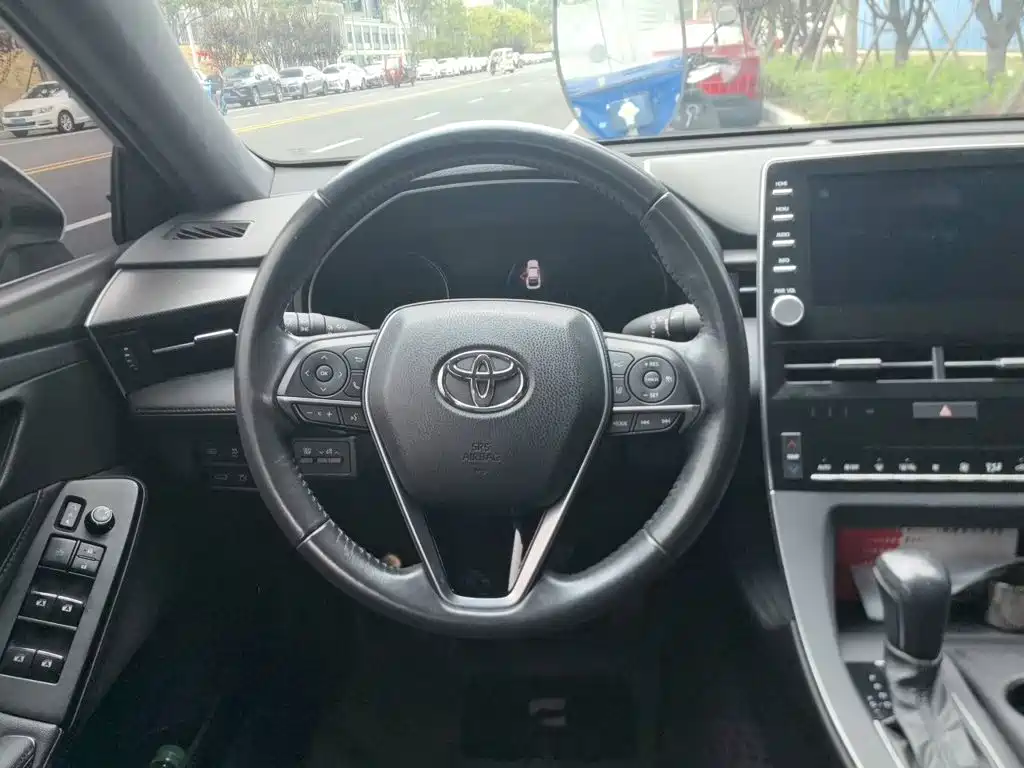 Toyota Avalon — миниатюра 3