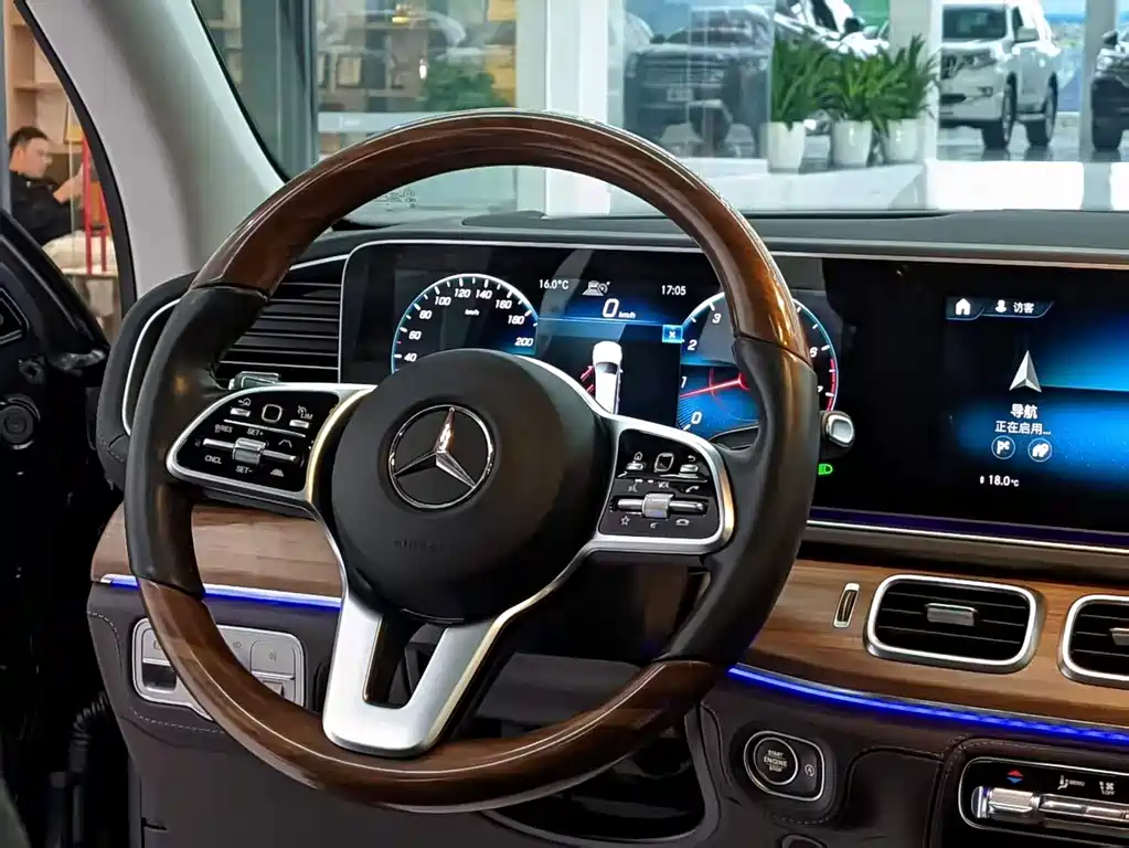 MERCEDES-BENZ GLS