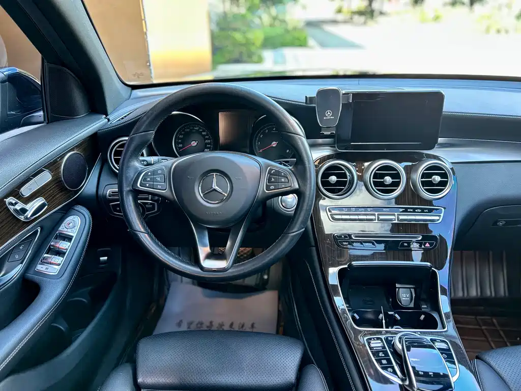 Mercedes-Benz GLC — миниатюра 12