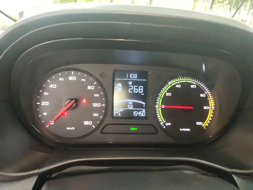Roewe Clever — миниатюра 12