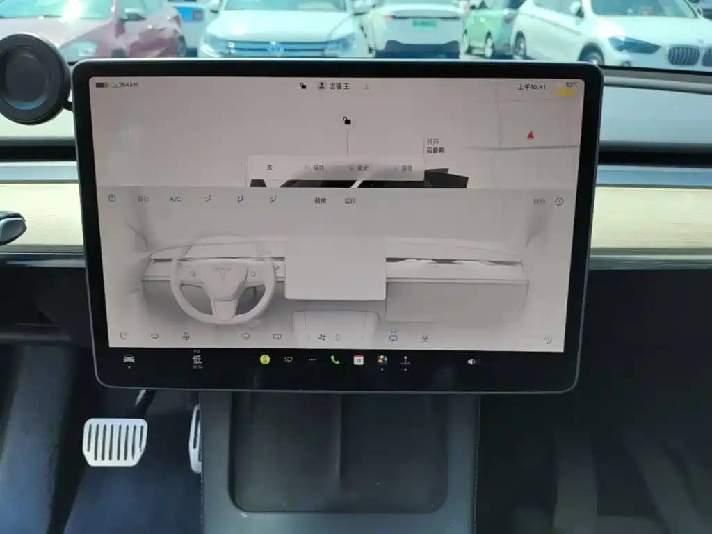 Tesla Model Y — миниатюра 13