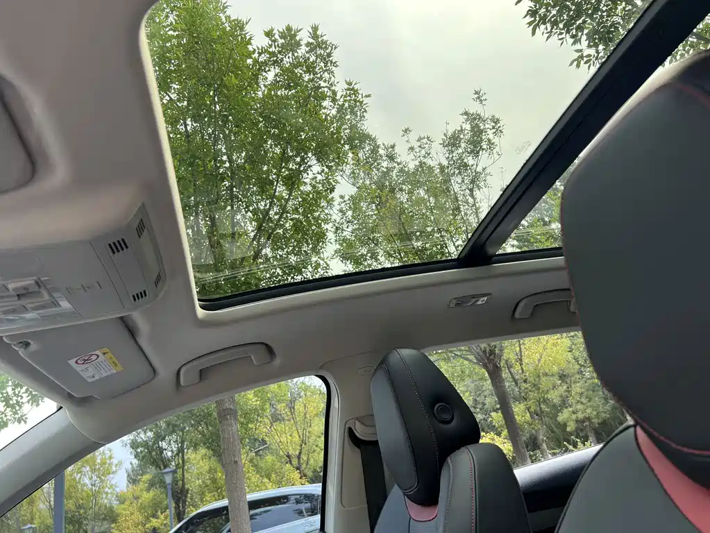 Skoda Karoq — миниатюра 15