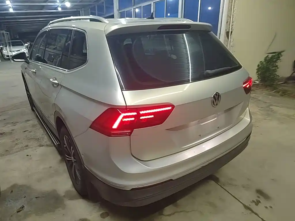 Volkswagen Tiguan L — миниатюра 5
