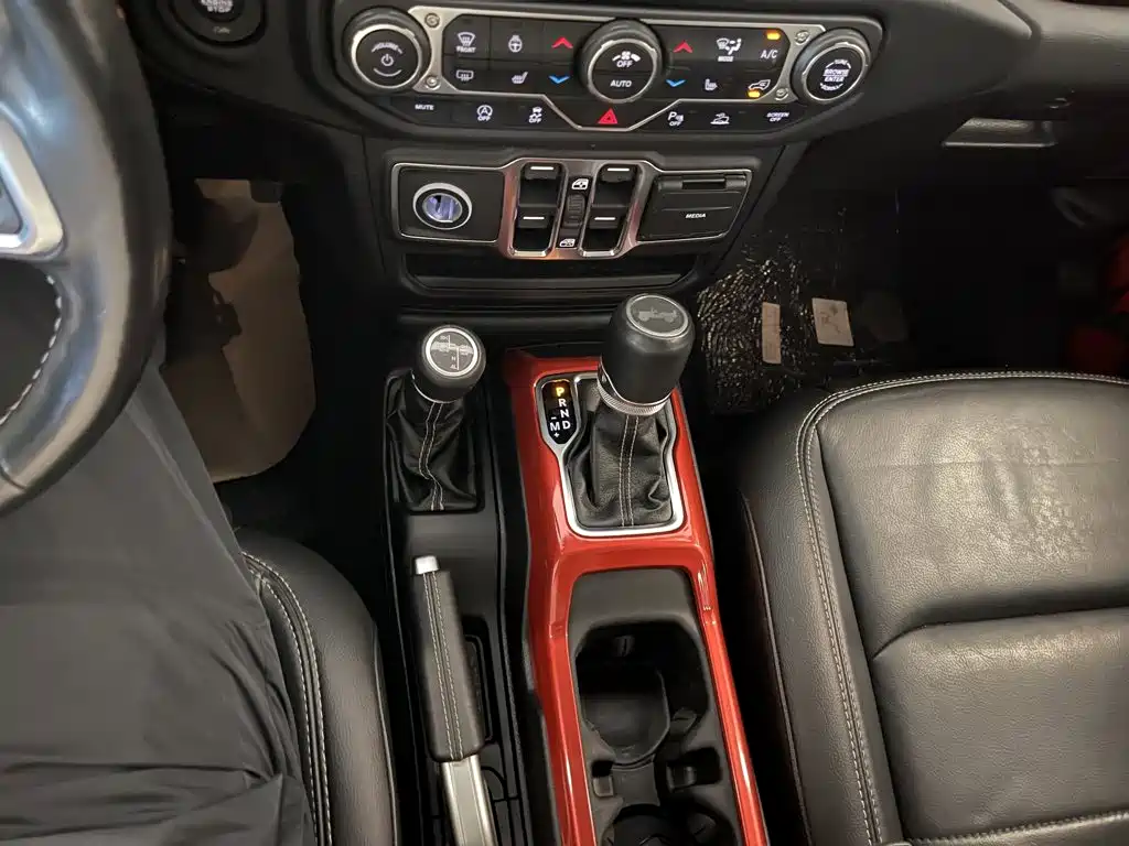 Jeep Wrangler — миниатюра 22