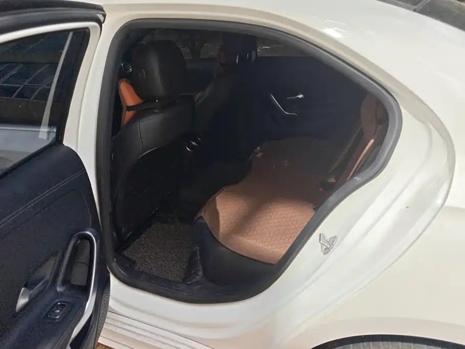 Mercedes-Benz A-Class — миниатюра 11